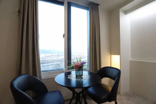 BON hotel-Signature River View Twin Room-3