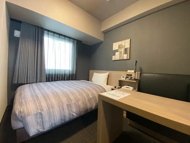 Single room-bed size 1,400 & times; 2,000-