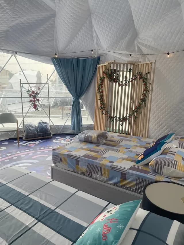 黃金藍海仙境｜2月全新開幕、免裝備、懶人露營-C區【免裝備】星空帳、雪屋4人帳丨3帳12人包區-3