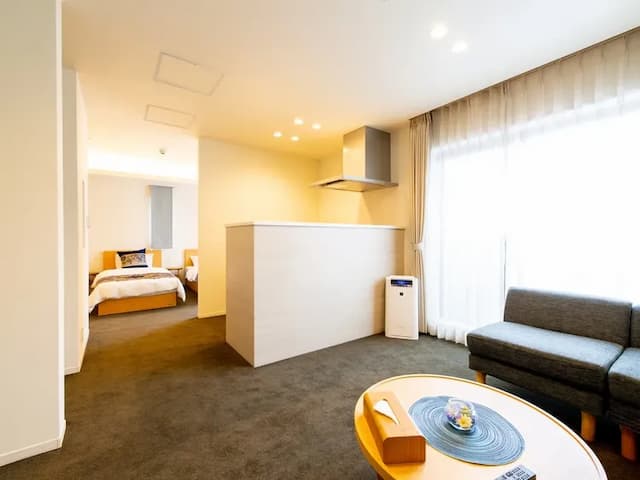 Grand Base廣島站前｜廣島站步行10分/廣島球場開車7分-豪華家庭套房【不挑房】-1