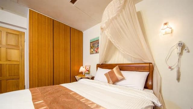 Happy round elegant house-Quarters cozy four-person suite-4