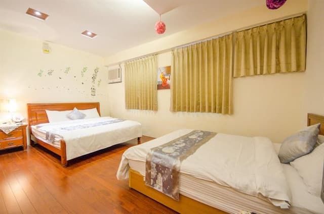 Happy round elegant house-Happy four-person suite-1