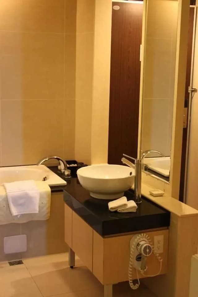GOLDEN TULIP ZHONG XIN HOTEL TAICHUNG-Double room-Zao Yin Building)-6