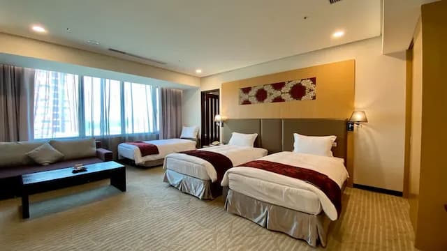 GOLDEN TULIP ZHONG XIN HOTEL TAICHUNG-Triple room-Zao Yin Building(breakfast include)-1