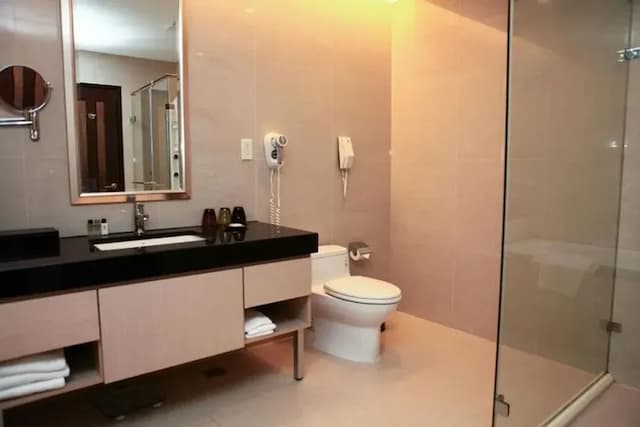 GOLDEN TULIP ZHONG XIN HOTEL TAICHUNG-Triple room-Zao Yin Building-3