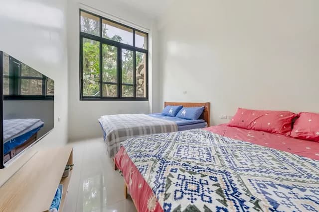 Shen-Lu-Ju B&B-Quadruple room with shared bathroom-3