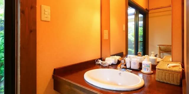 由布院温泉　湯らり　六妙-岩露天風呂付離れ-4