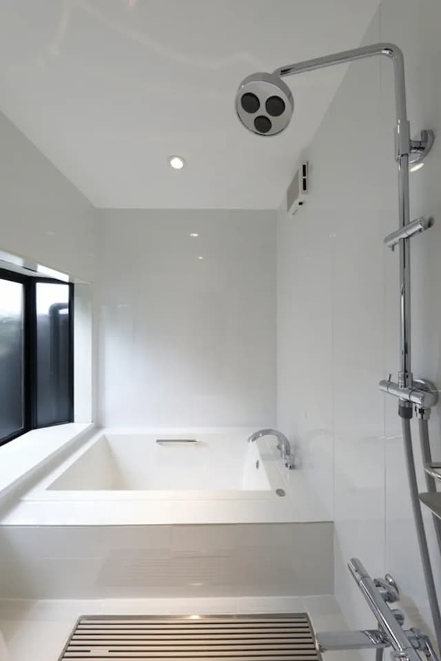 由布院溫泉 草庵秋櫻｜由布院站歩行15分/近金鱗湖-本館 和洋式房附内湯【不挑房】-5