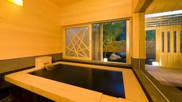 Separate guest room: Karin