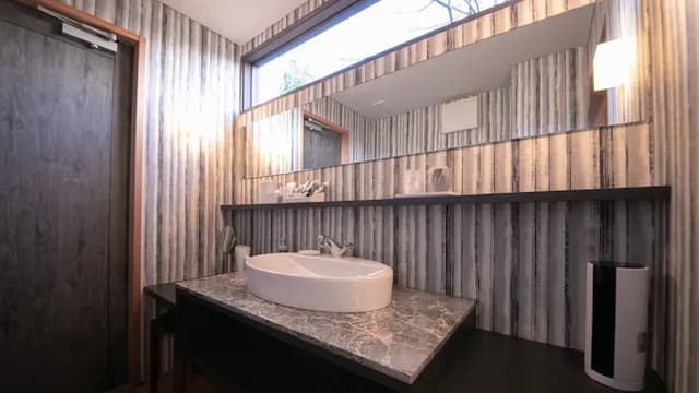 Separate guest room: Reeve's spiraea