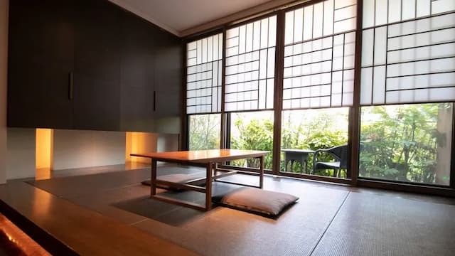 Separate guest room: Magnolia