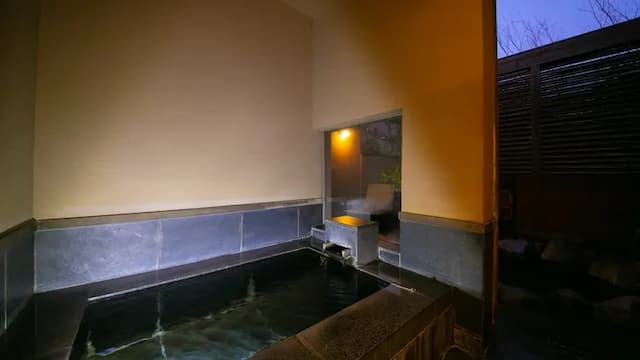 Separate guest room: Magnolia