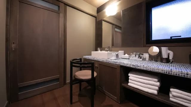 Separate guest room: Tsubaki