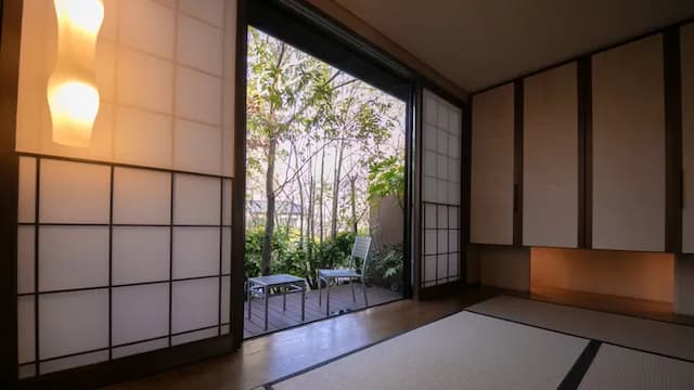 Separate guest room: Bayberry