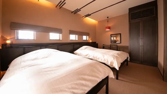 Separate guest room: Bayberry