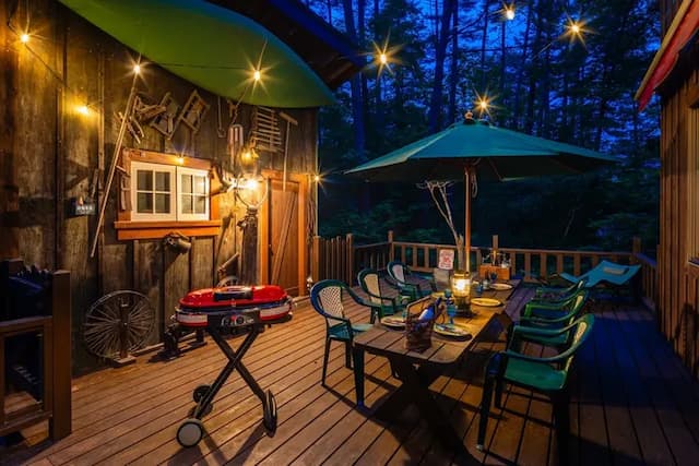 コールマンロードトリップグリル レンタル料3,000円（現地で現金にてお支払いいただきます） ガス式なので、簡単にすぐにバーベキューがスタートできます。