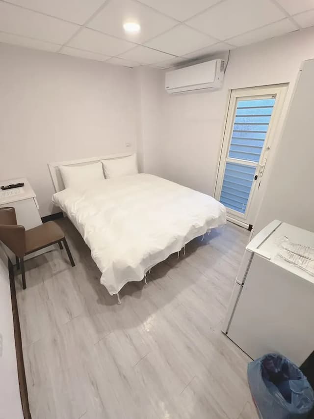 New Lion City Hotel-Standard double room-1