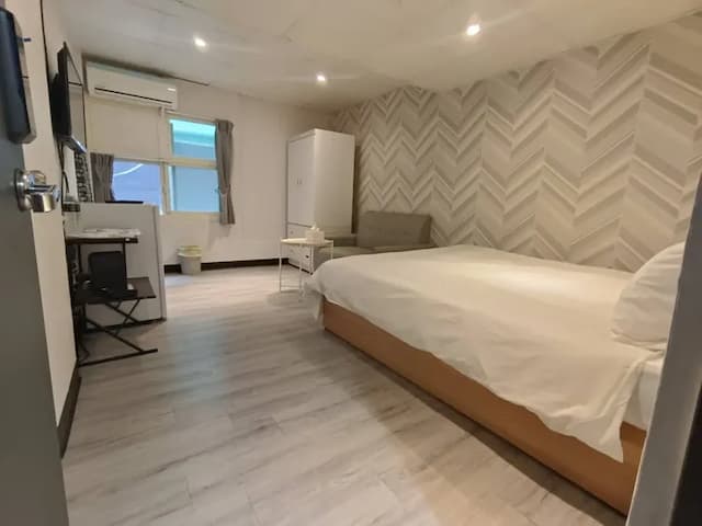 New Lion City Hotel-Standard quadruple room-1