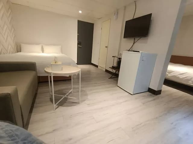 New Lion City Hotel-Standard quadruple room-2