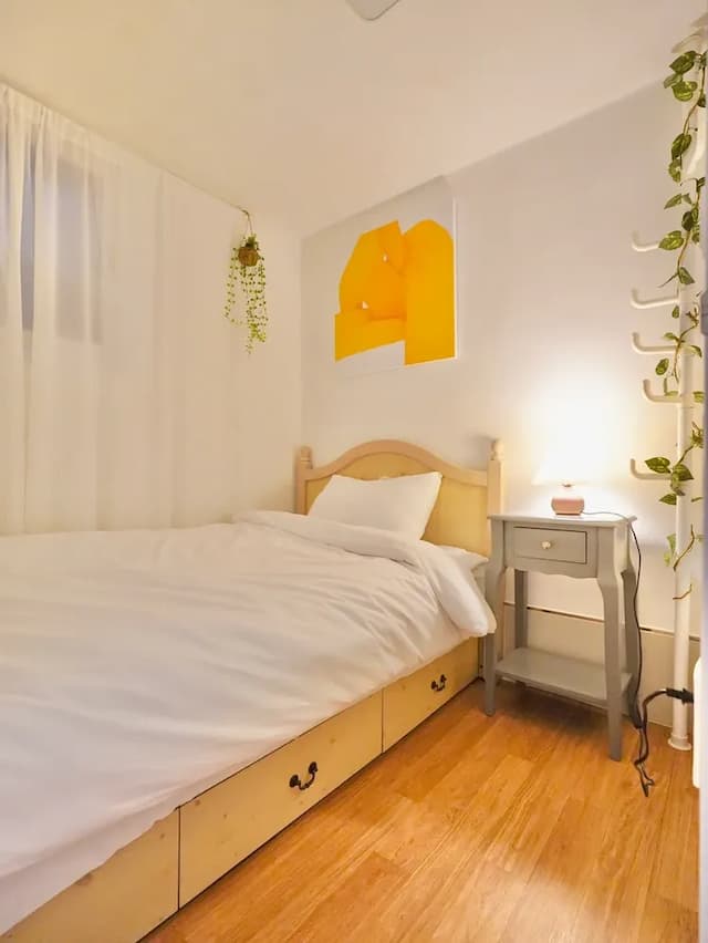 Room 3 Super Single Bed