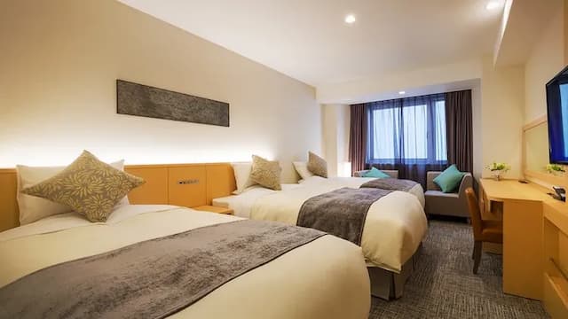[Renovated in 2018 ★ Triple] A base for sightseeing! Have a relaxing stay in a bright and clean room.