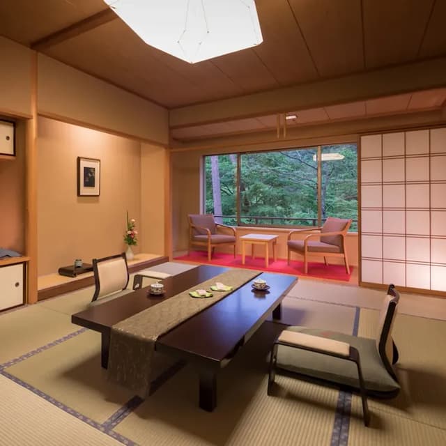[Standard Japanese-style room 12 tatami mats + stepping on]
