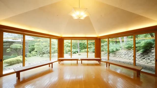 Resting place after bathing