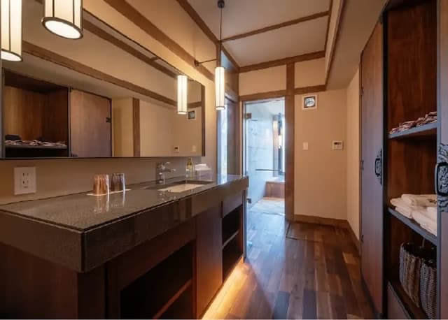 山之神溫泉 別墅 清流館｜花卷站開車20分/方便至花卷機場-一樓 和洋混和客房附陽台和半露天浴池【不挑房】-5