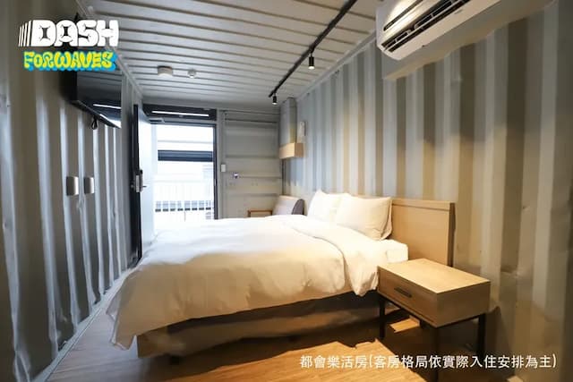 Dash Forwaves-Standard Double Room-2