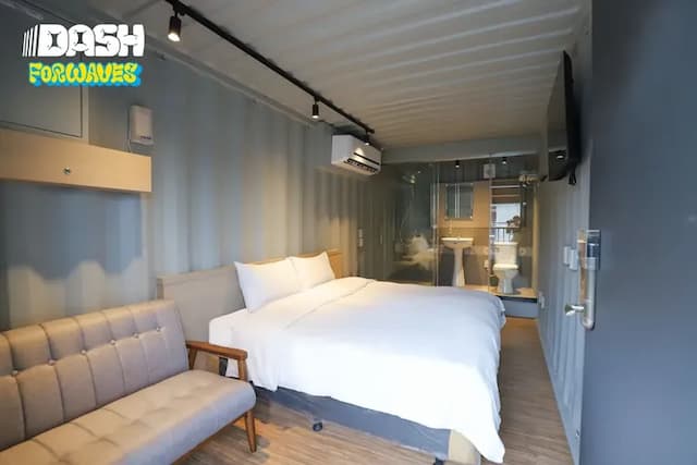 Dash Forwaves-Standard Double Room-1