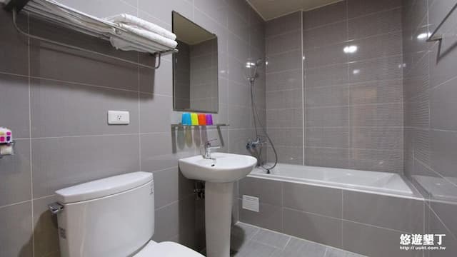 墾丁慢遊民宿-陽台四人房-10