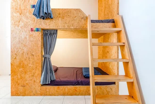 Ocean Diary-A bed in a four-bed female dormitory room-4