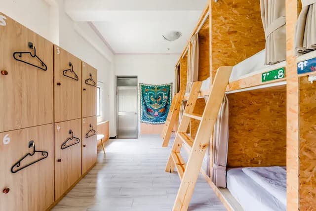 Ocean Diary-A bed in a ten-bed mixed dormitory room-6