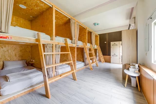 Ocean Diary-A bed in a ten-bed mixed dormitory room-1