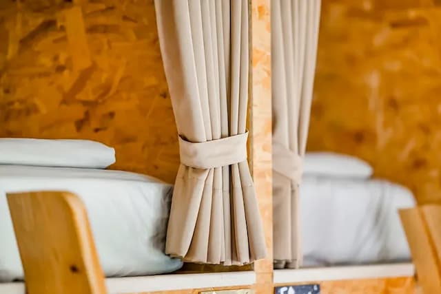 Ocean Diary-A bed in a ten-bed mixed dormitory room-8