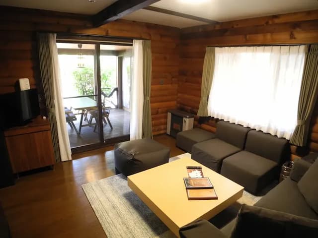 Karuizawa Loghotel Shiozawa no Mori-Cottage Room-1