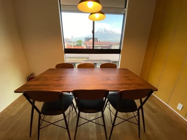 ダイニングテーブル