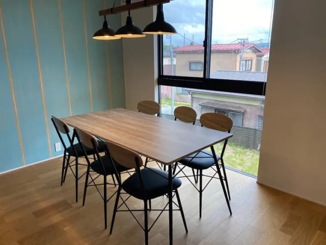 ダイニングテーブル