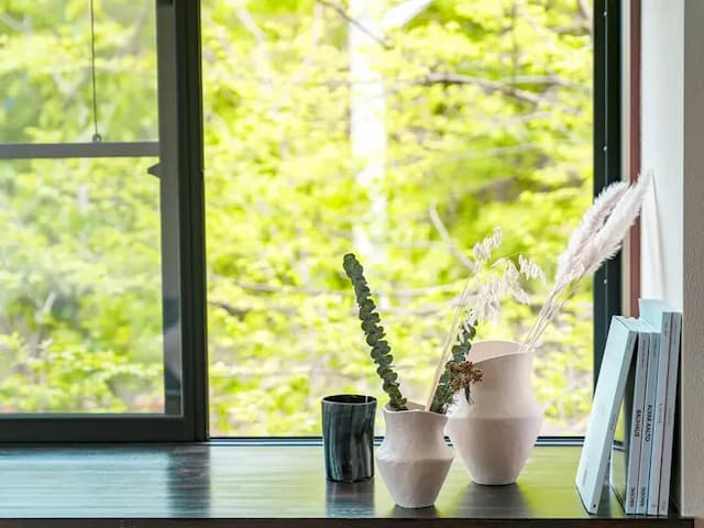 ・【ダイニング】豊かな自然を身近に感じながらお食事をお召し上がりください