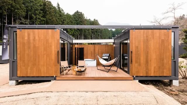 Deluxe cabin exterior