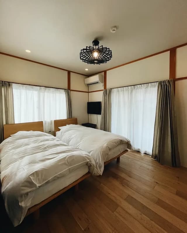 Brucke Hostel & Cafe Arima Kobe-Standard Twin Room-1