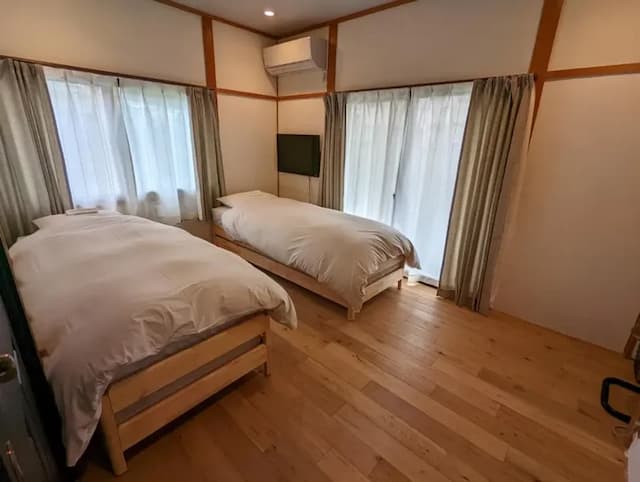 Brucke Hostel & Cafe Arima Kobe-Standard Twin Room-2
