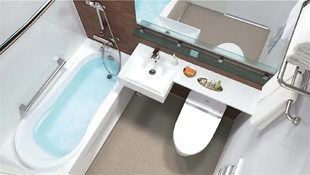 Unit bath that you can stretch your legs