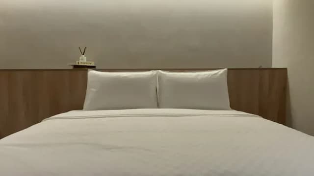 Hotel Initial-Tainan-Deluxe Double Room with Bathtub-2