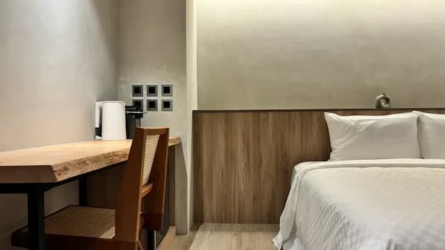 Hotel Initial-Tainan-Deluxe Double Room with Bathtub-3