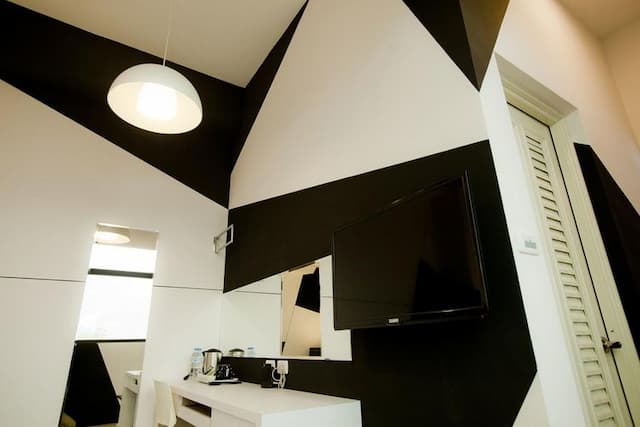 KeyInn Space-Standard Double Room with City View-6