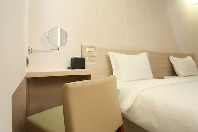 汎特希公寓 | 市區x時尚簡約 | 全景落地採光-商務雙人房(無窗)-2