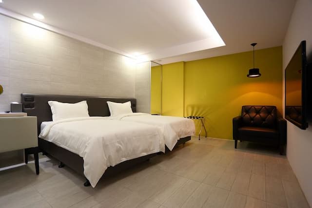 汎特希公寓 | 市區x時尚簡約 | 全景落地採光-商務雙人房(無窗)-1