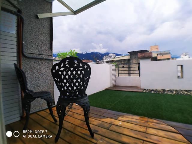 玖拾捌民宿｜可選購18-20人花蓮包棟｜近花蓮火車站-7A 空中庭園雙人房-9