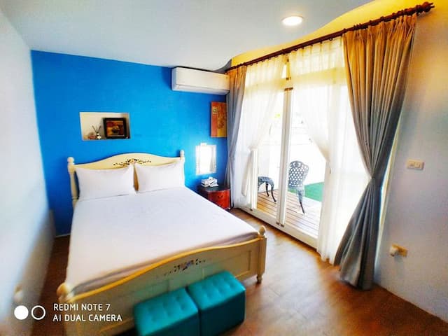 玖拾捌民宿｜可選購18-20人花蓮包棟｜近花蓮火車站-7A 空中庭園雙人房-1